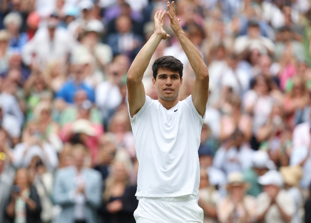 Carlos Alcaraz, 21 anni, Stabilisce un Nuovo Precedente Insano nel Tennis